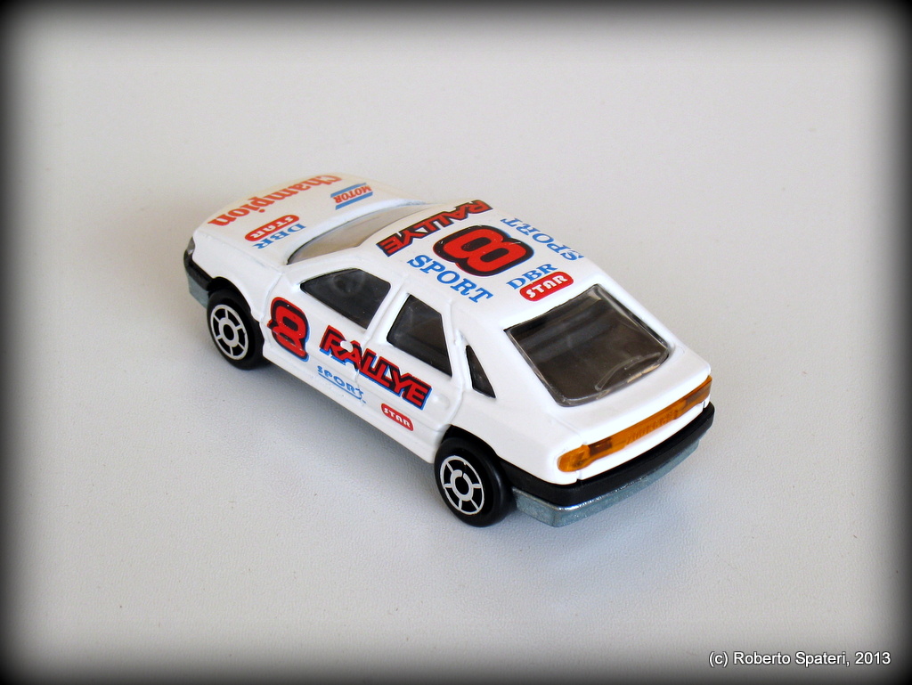 Majorette Renault Safrane X54 (n.221)